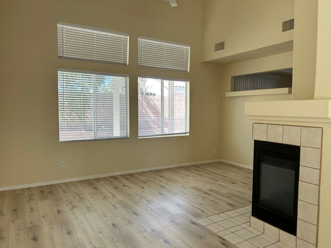 697 Turtlewood Pl - Photo 3 of 25