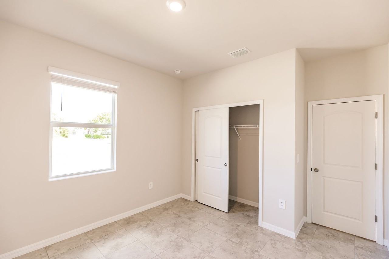 3408 Ne 12th Ave - Photo 6 of 13