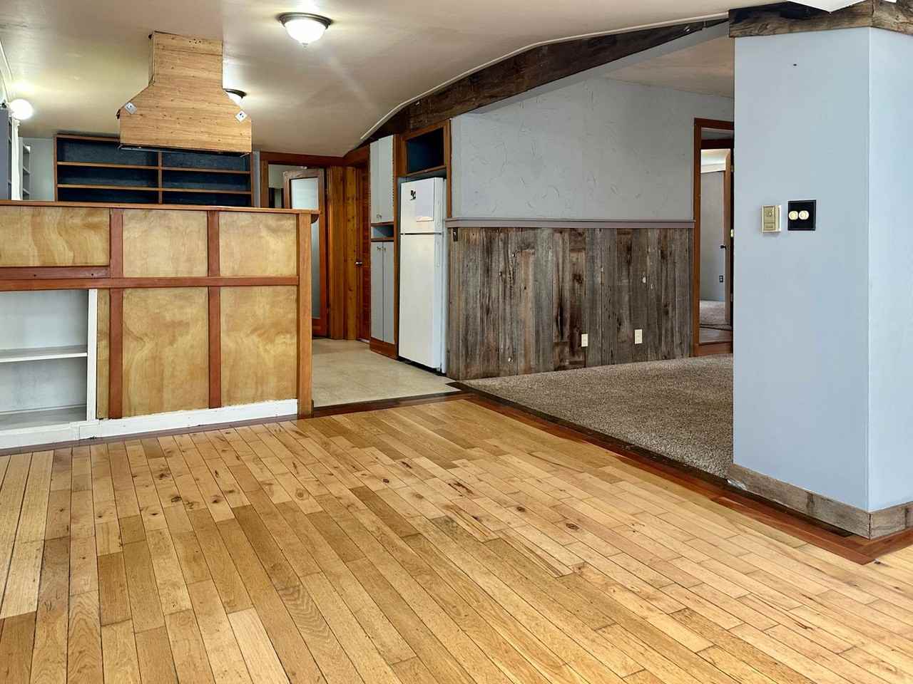 180 E Arden St - Photo 2 of 24