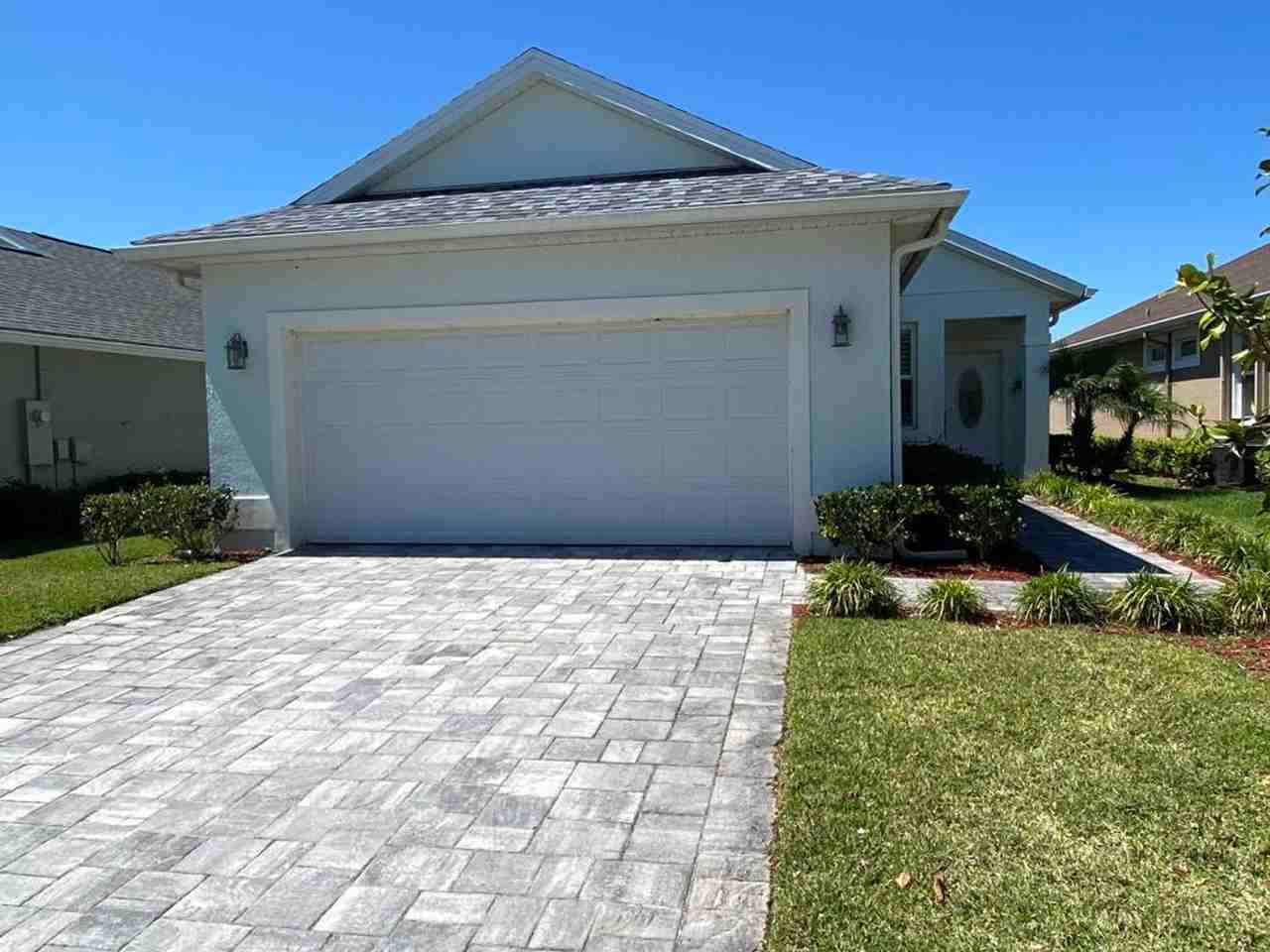 272 Catriona Drive - Photo 2 of 27