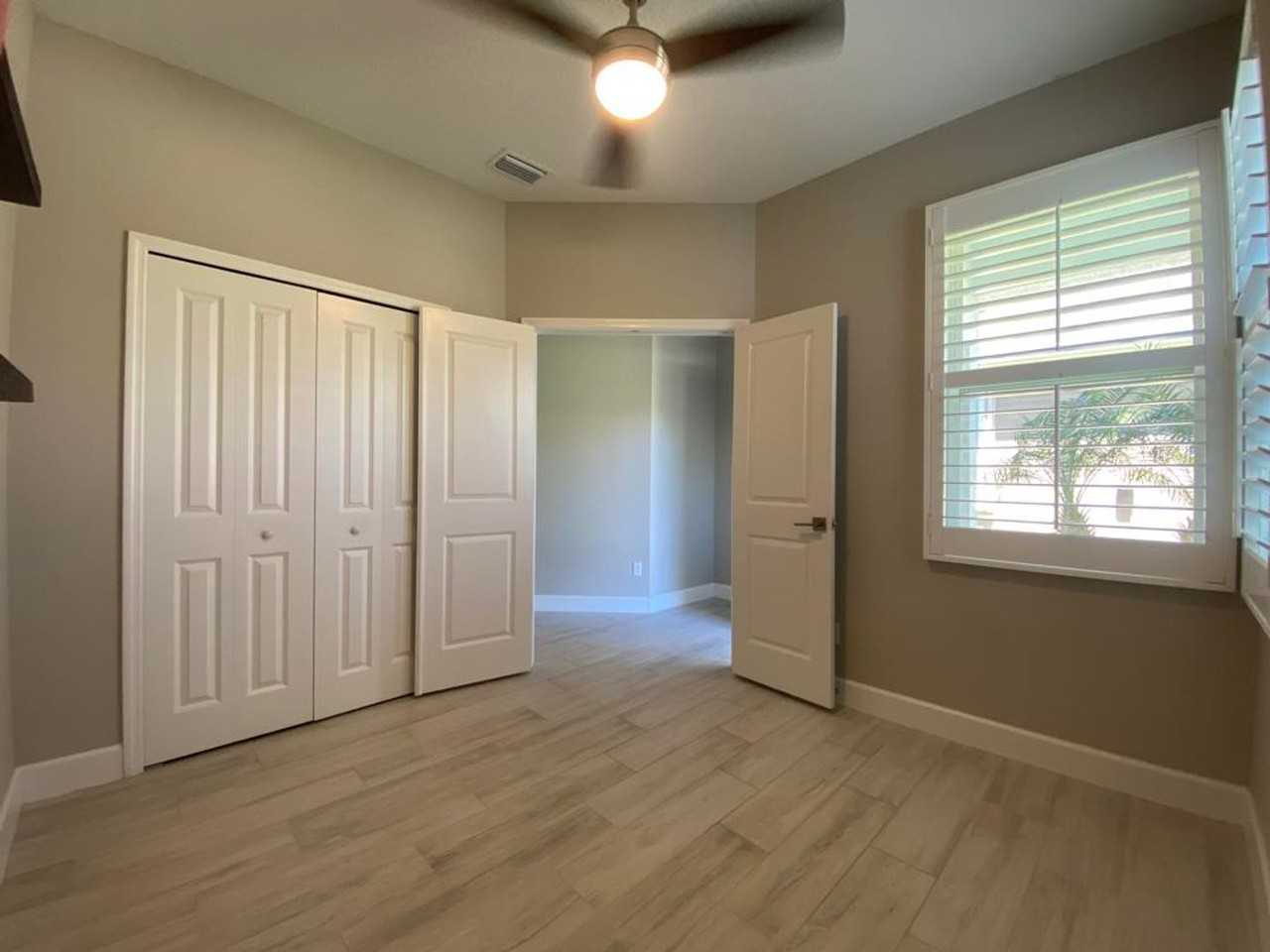 272 Catriona Drive - Photo 5 of 27