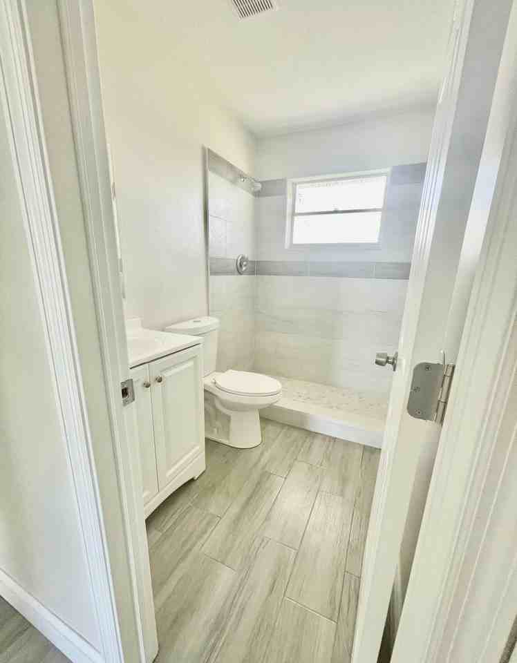 4211 Maine St - Photo 6 of 10