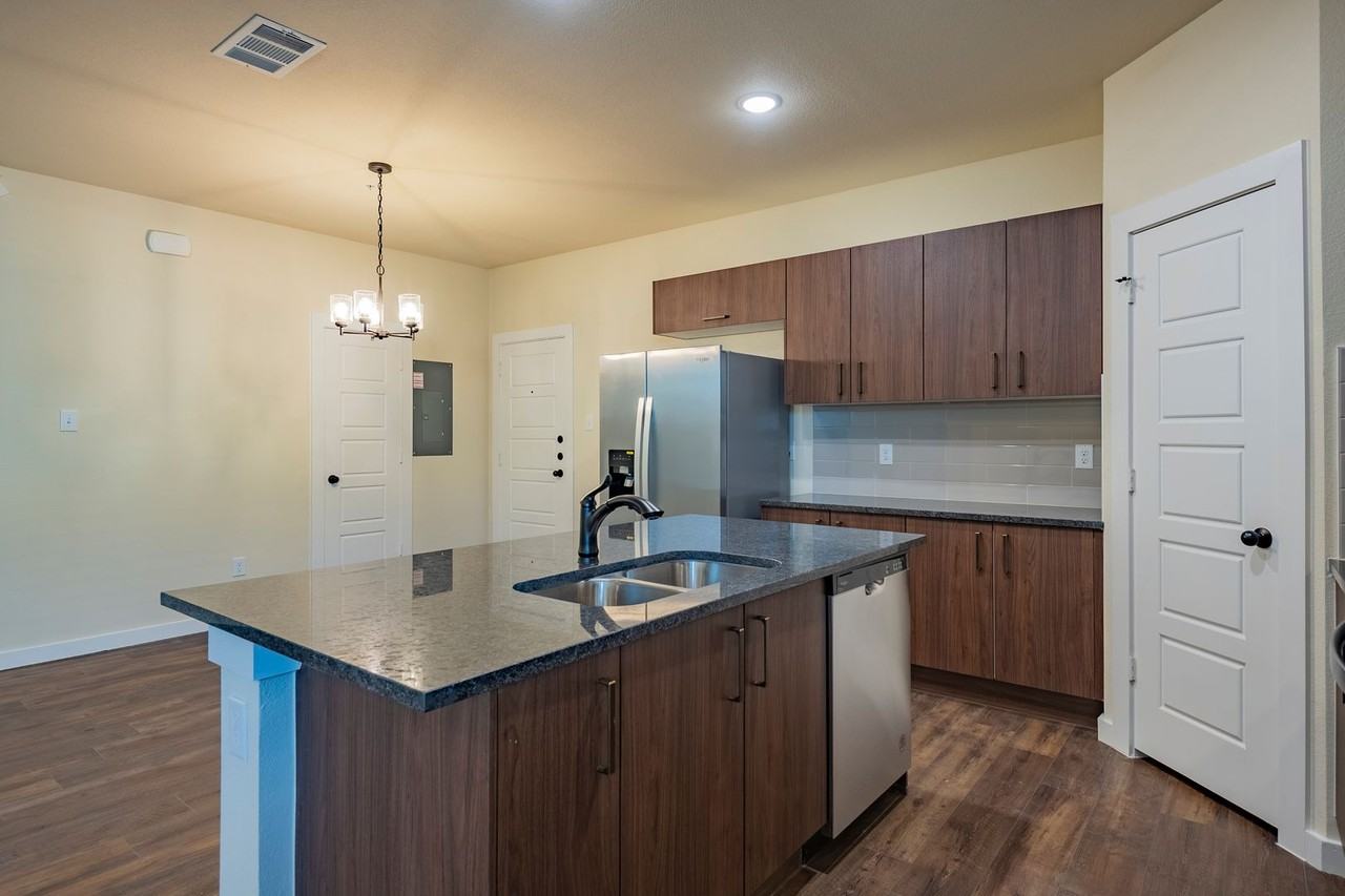 643 Wheatfield Dr - Photo 2 of 13