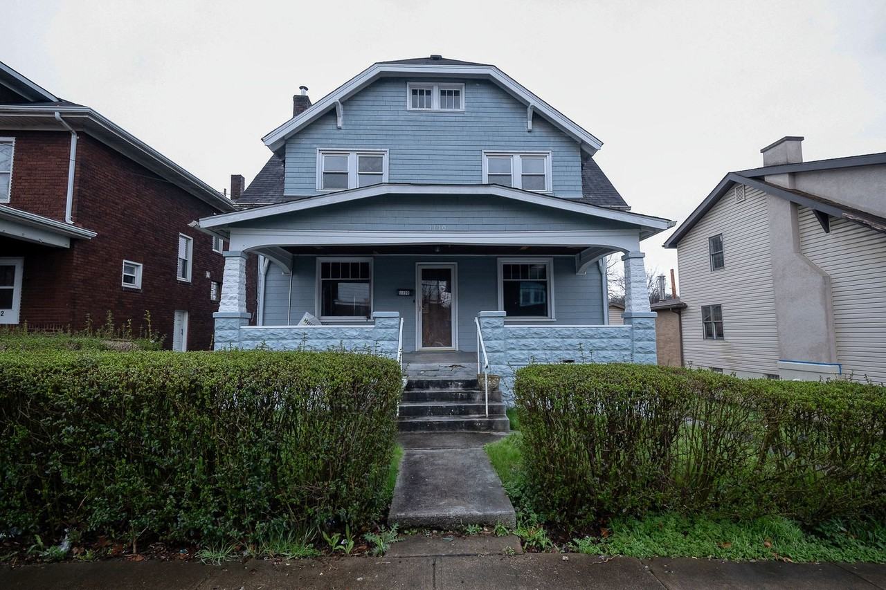1110 Maple Ave - Photo 2 of 27