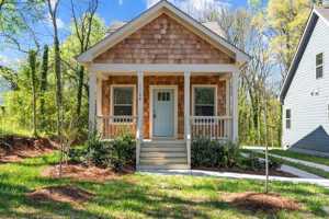 featured image of 1114B Violet St