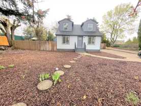 620 Se 146th Ave - Photo 1 of 1