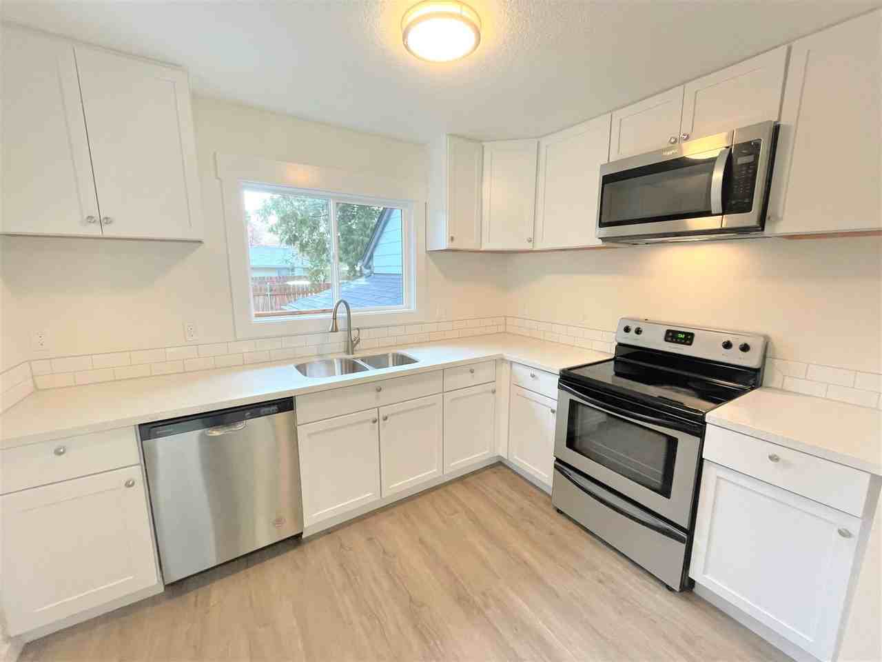 620 Se 146th Ave - Photo 3 of 25