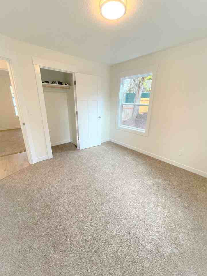 620 Se 146th Ave - Photo 7 of 25
