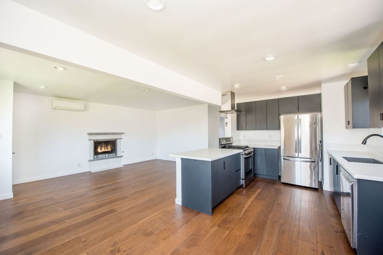 267 Costa Mesa St - Photo 4 of 20