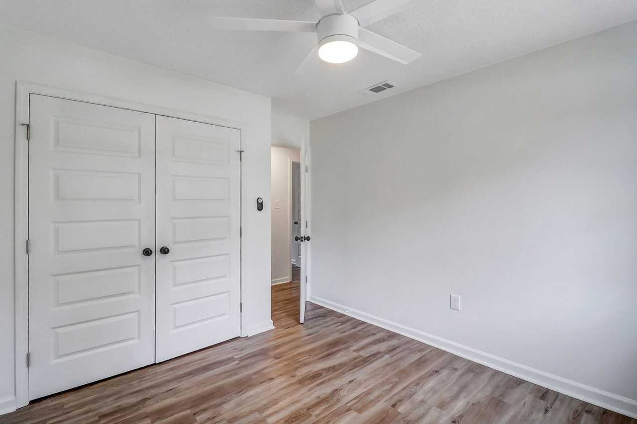 16 Beaver Run Dr - Photo 2 of 6