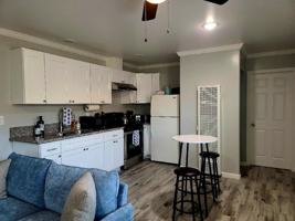 featured image of 1409 N Thornburg St