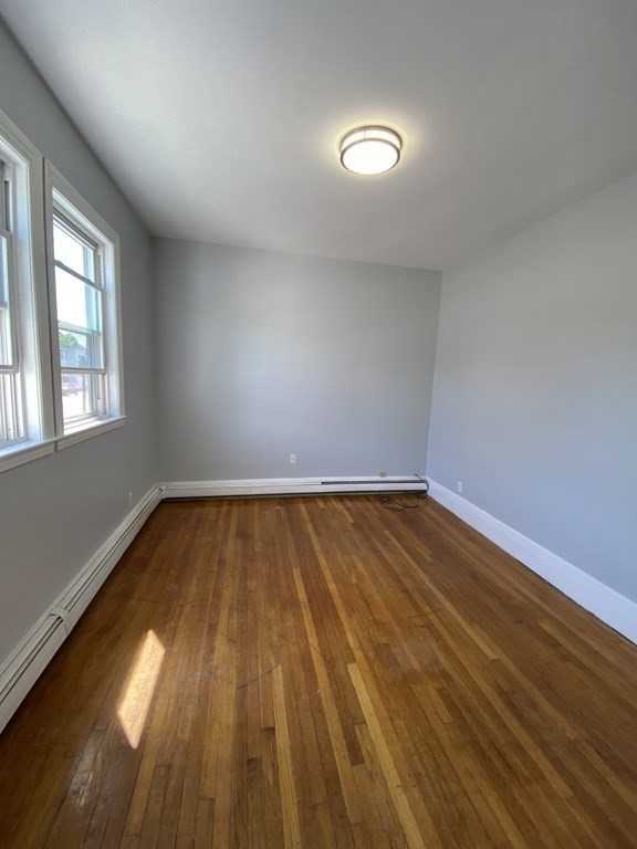 334 Main St #1R - Photo 2 of 8