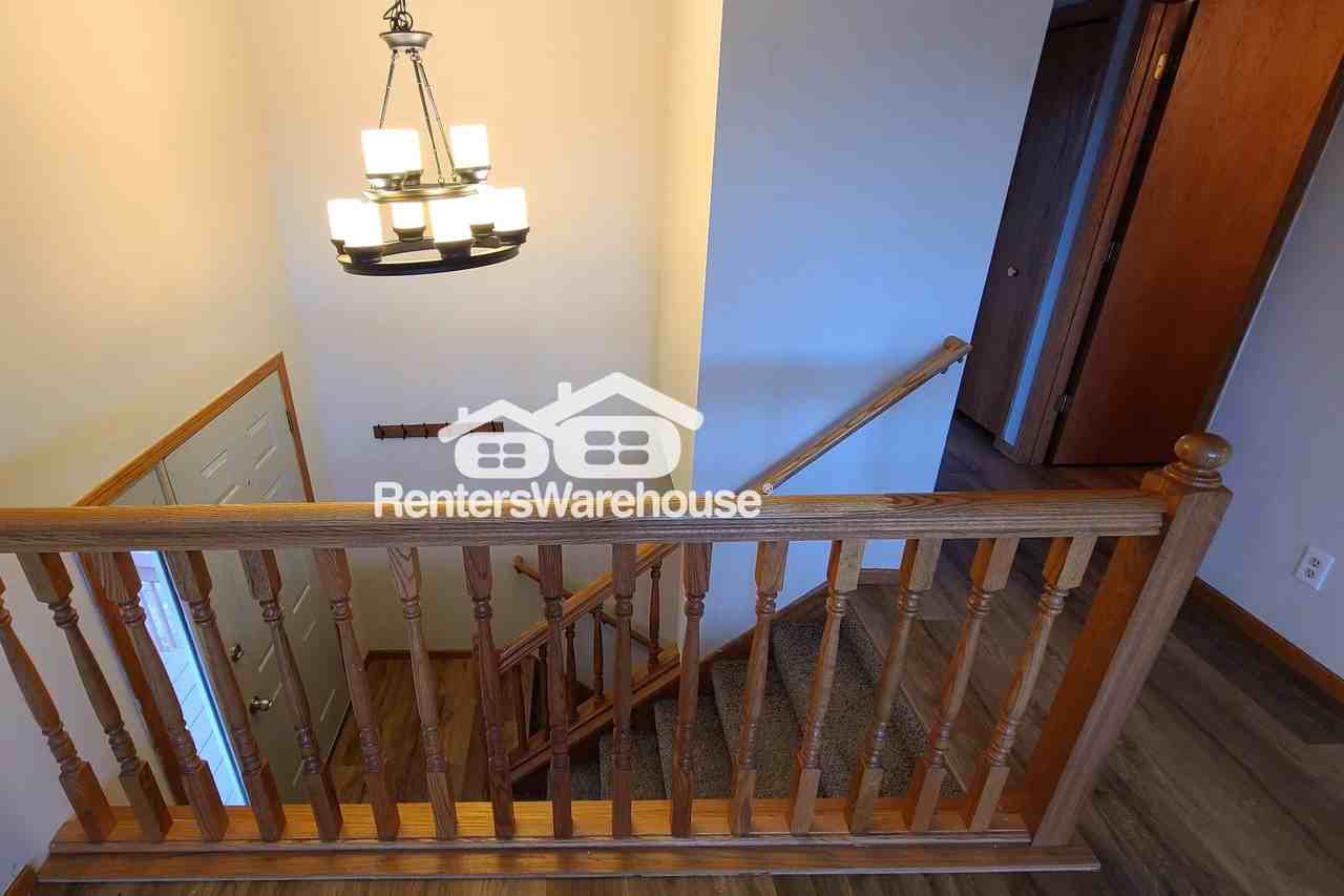 402 Schachtner St - Photo 3 of 21