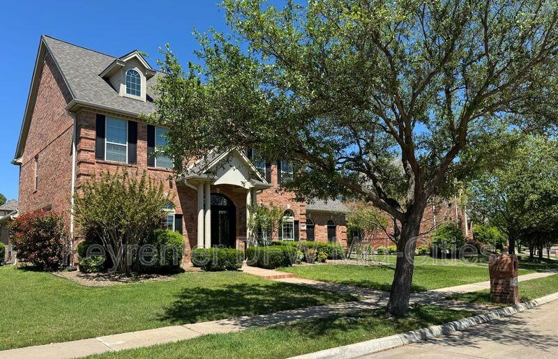 2417 Creekside Cir S - Photo 2 of 2