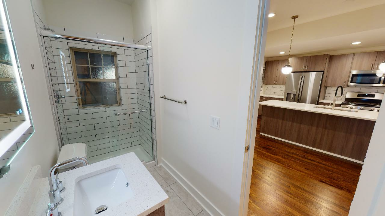 Roanoke Apartments - Photo 3 of 13