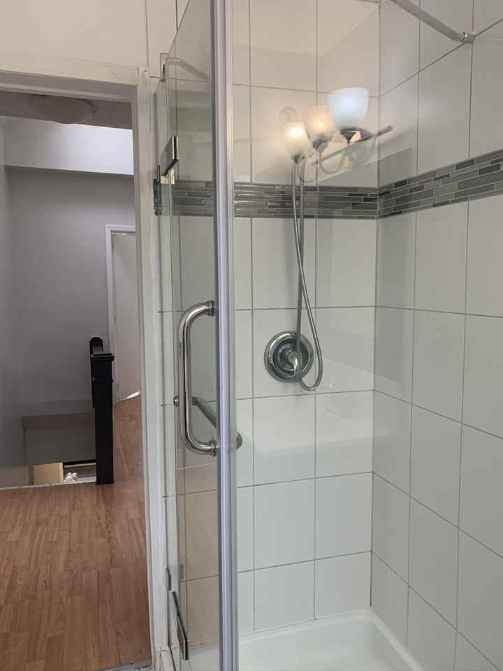 550 Harvie Ave - Photo 3 of 14