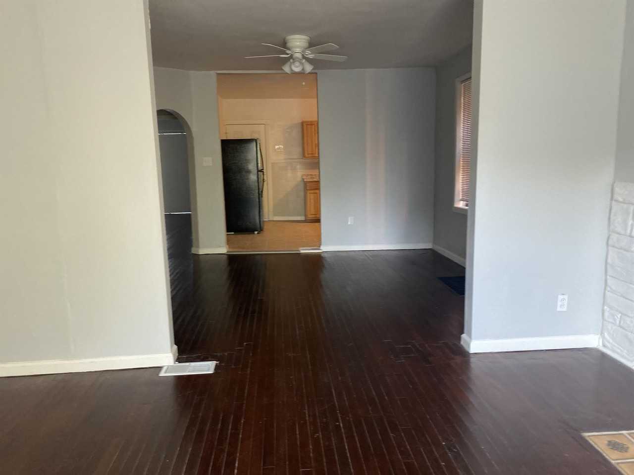 4640 Anderson Ave - Photo 3 of 23