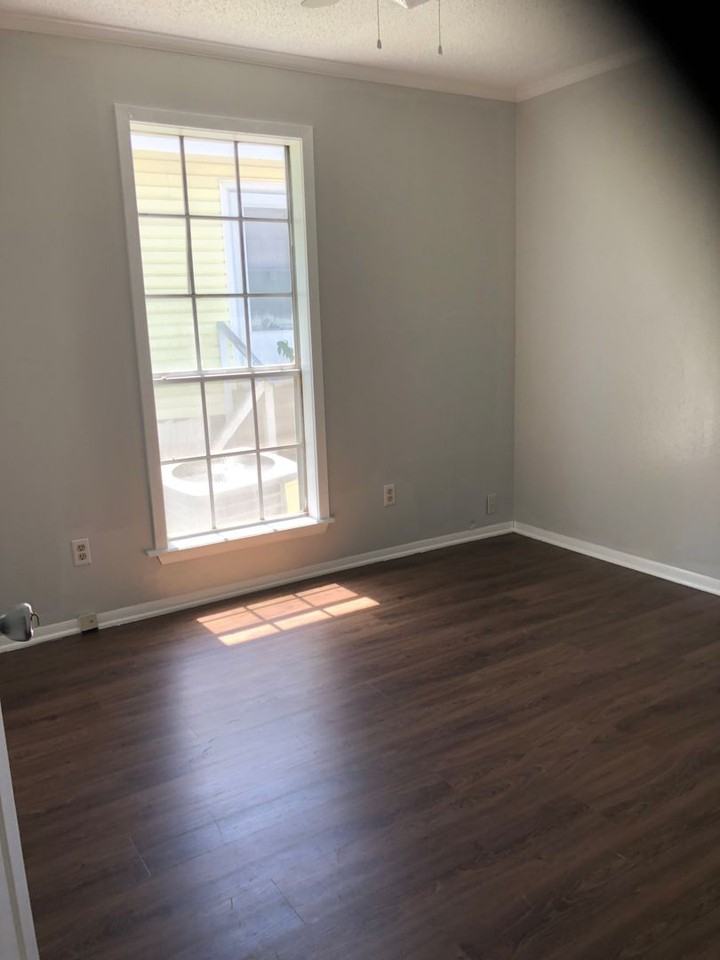 1147 Cornwell Ave - Photo 5 of 13