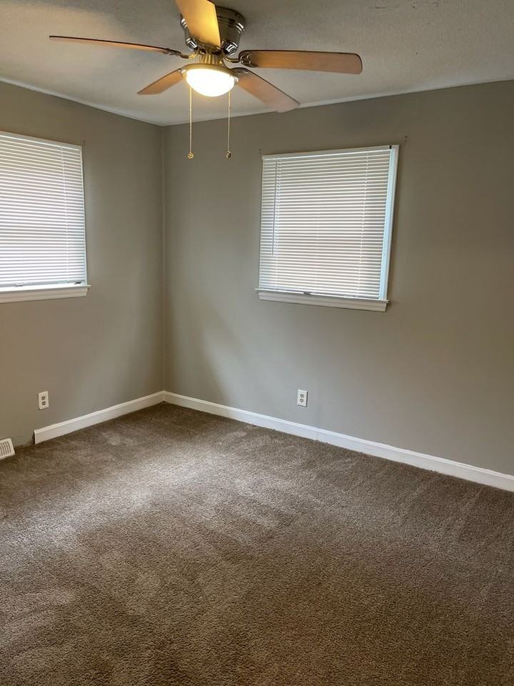 2420 Rogers Ave - Photo 3 of 19