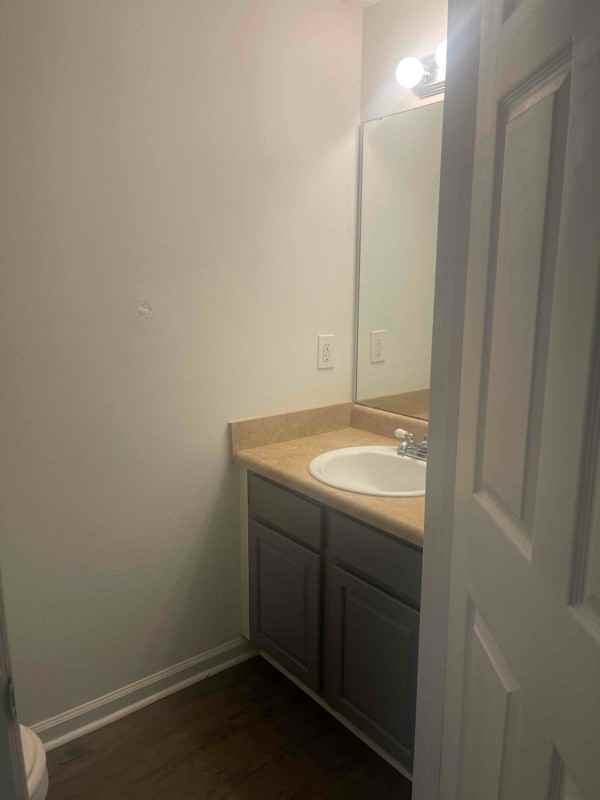 2245 S Meridian St #1 - Photo 6 of 18