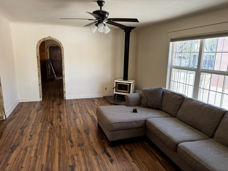 2306 New York Ave Sw - Photo 2 of 8