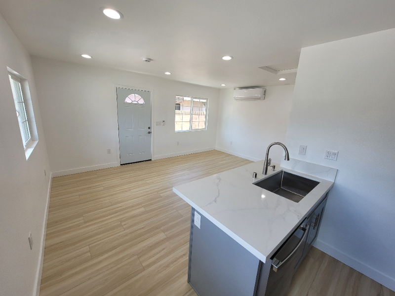 1814 W Carlton Pl #1 - Photo 2 of 9