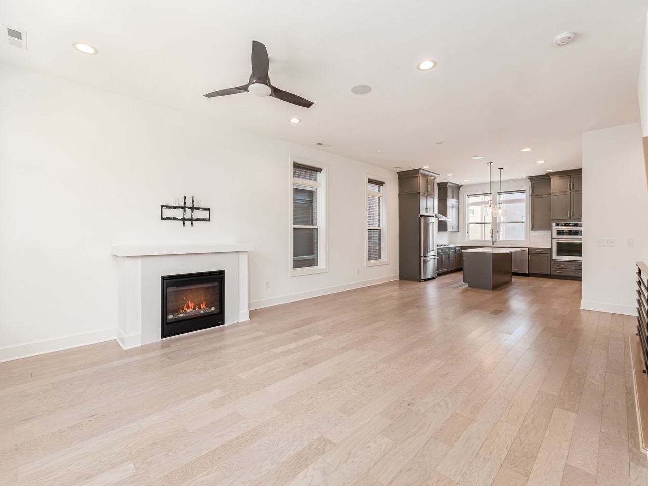 766 N 6th St #NA - Photo 4 of 23