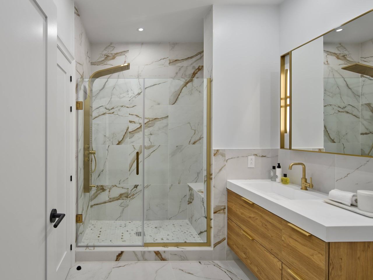 One Thousand One - Photo 6 of 35