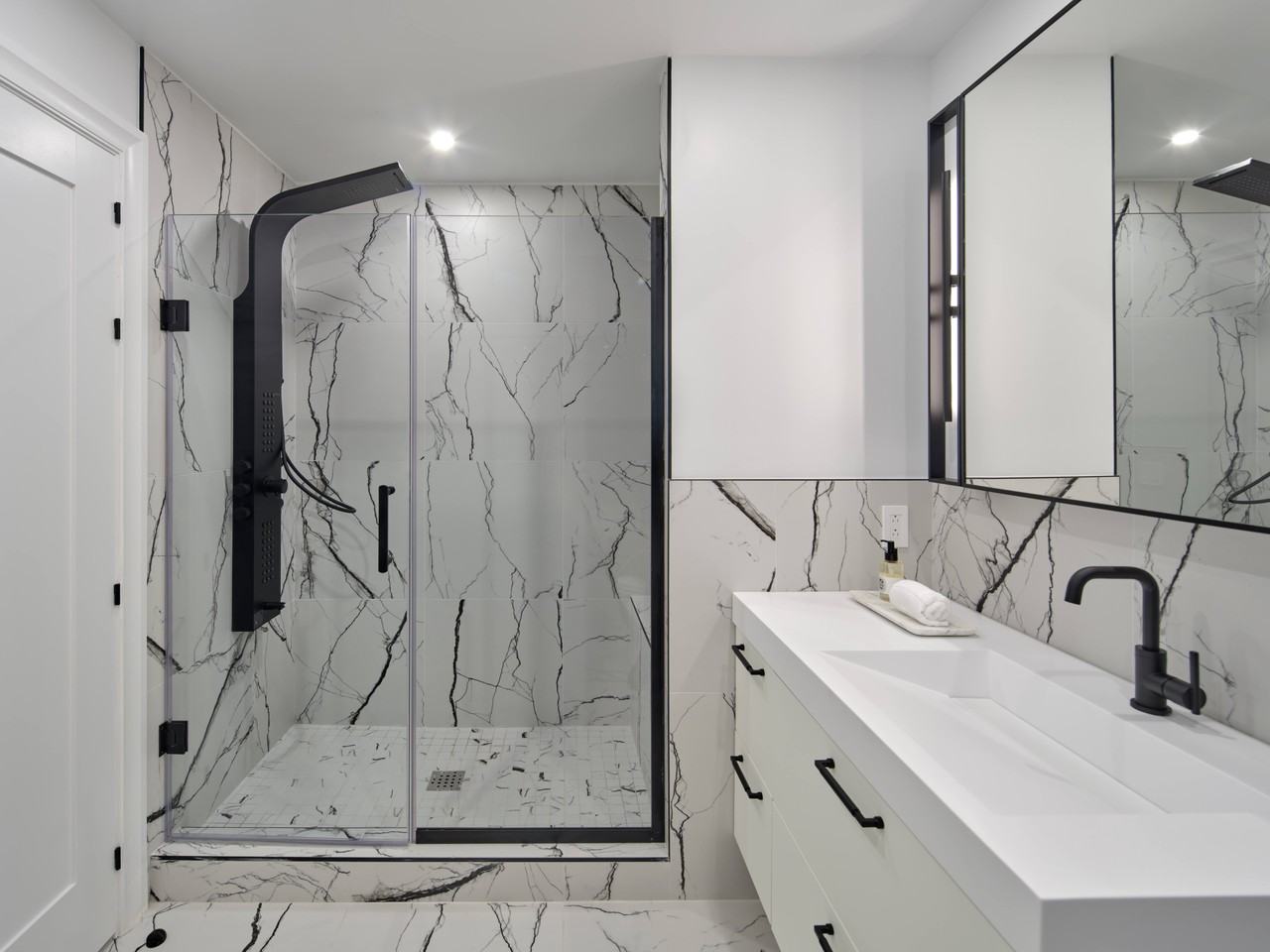 One Thousand One - Photo 4 of 35