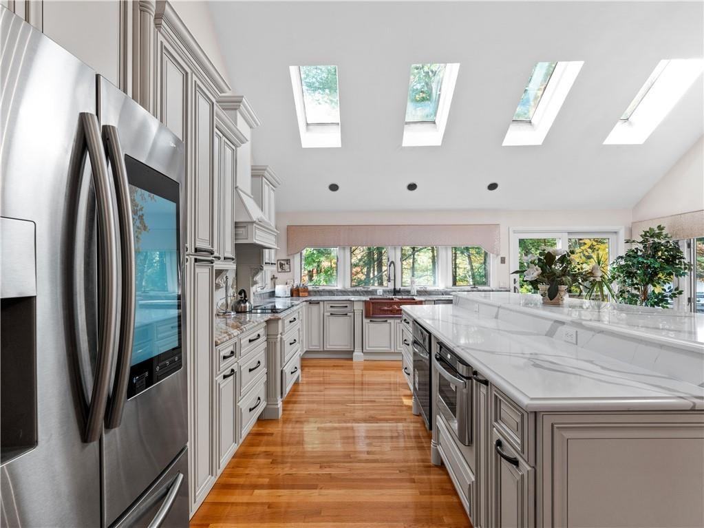 849 Laten Knight Rd - Photo 3 of 39