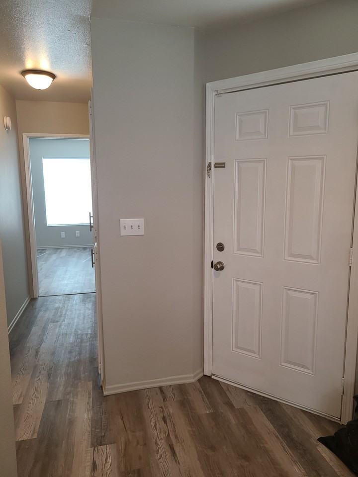 630 San Lorenzo St #4 - Photo 7 of 12