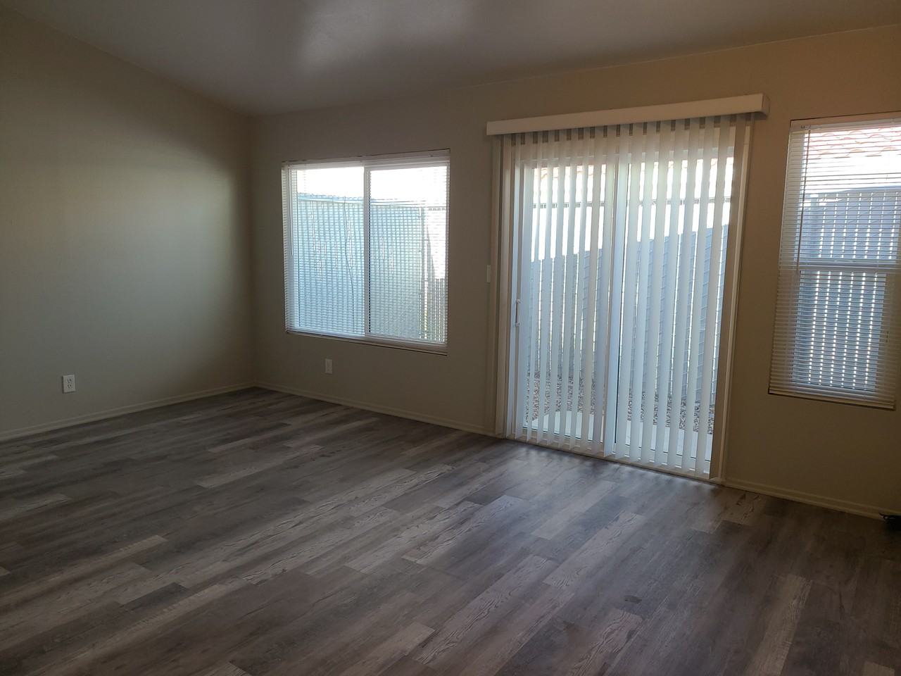 630 San Lorenzo St #4 - Photo 5 of 12