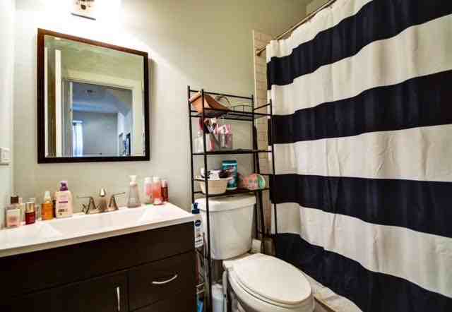 1641 W 21st St - Photo 5 of 14