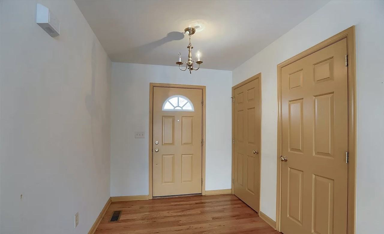 23 Coventry Dr #NA - Photo 2 of 16