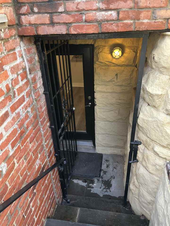 1451 Harvard St Nw #1 - Photo 3 of 25