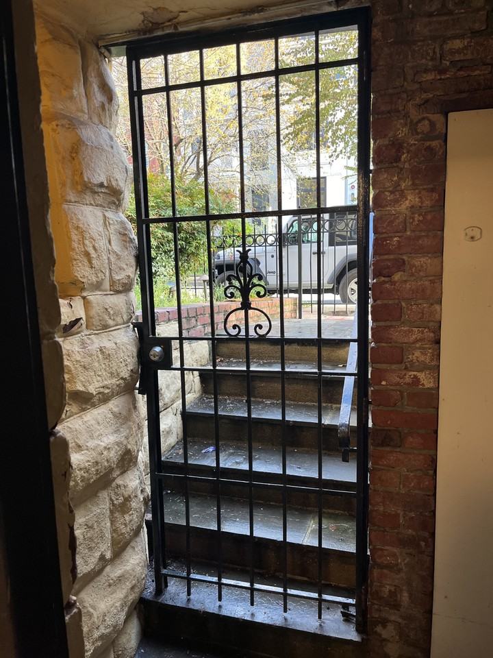 1451 Harvard St Nw #1 - Photo 4 of 25