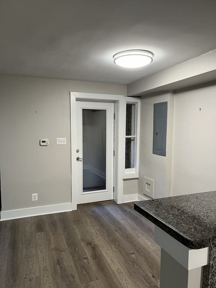 1451 Harvard St Nw #1 - Photo 6 of 25