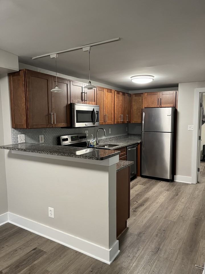 1451 Harvard St Nw #1 - Photo 7 of 25