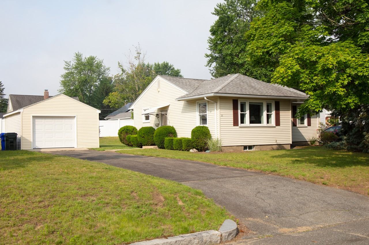 51 Spence St #NA - Photo 2 of 22