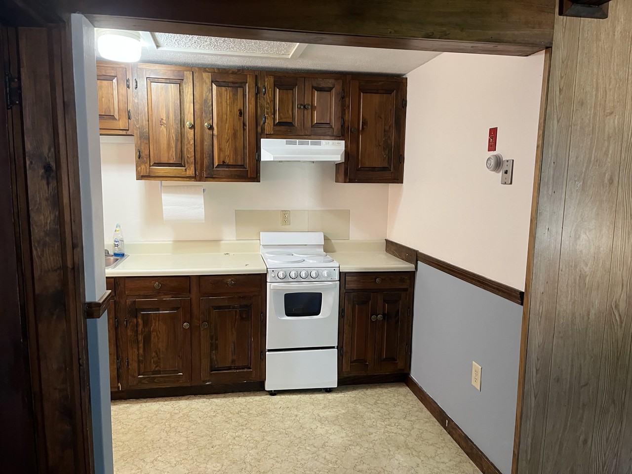 49 Lee Road #B - Photo 3 of 6