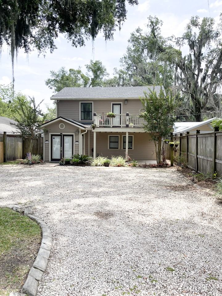 3612 Walsh St #3612 - Photo 3 of 21