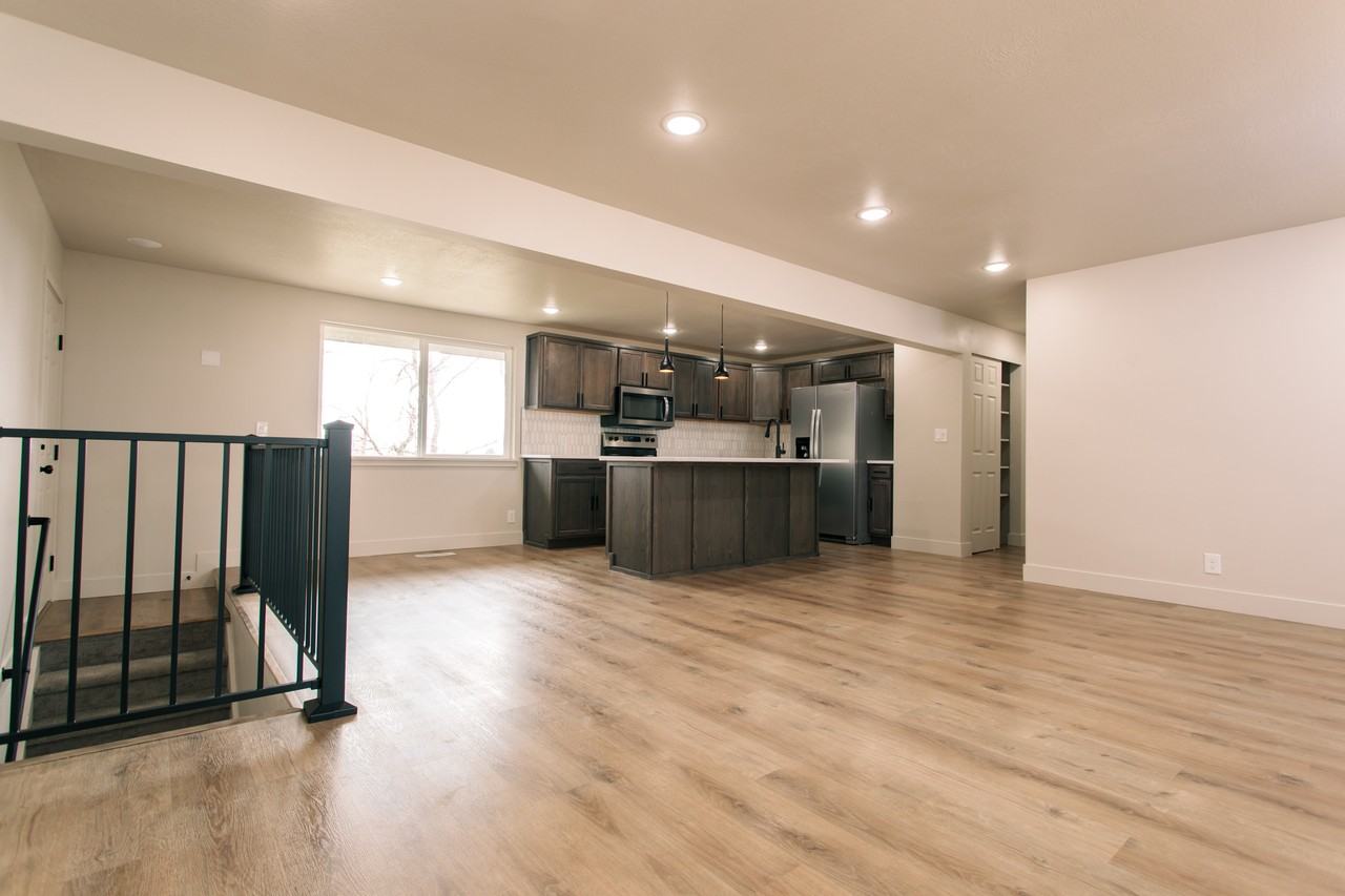 732 Hislop Dr #1 - Photo 4 of 23