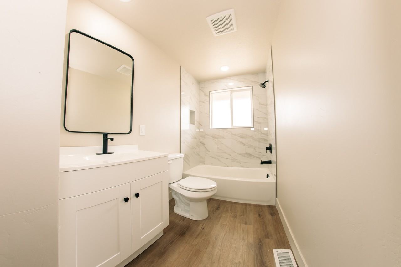 732 Hislop Dr #1 - Photo 7 of 23