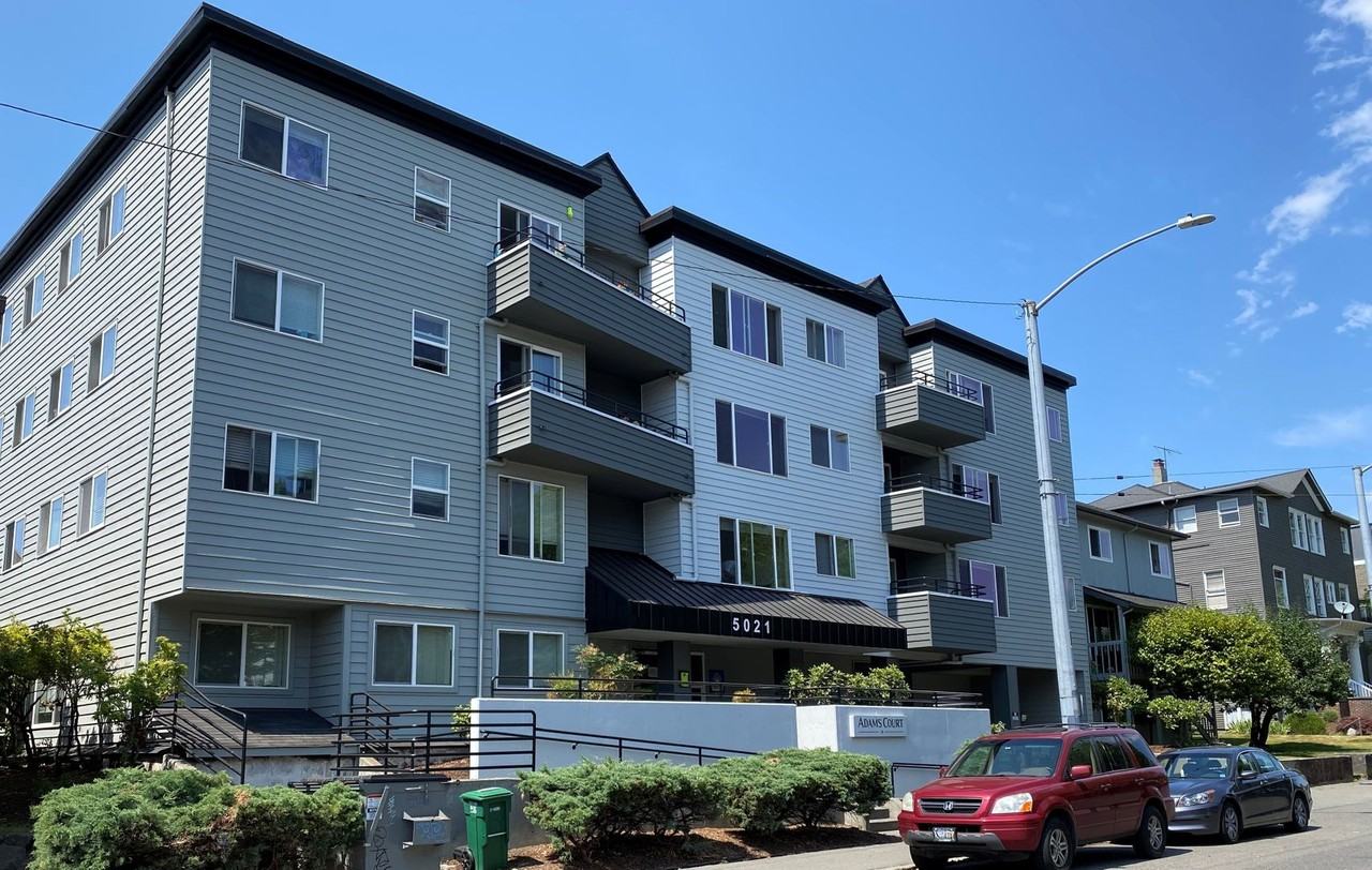 Adams Court Apartments - Photo 2 of 17