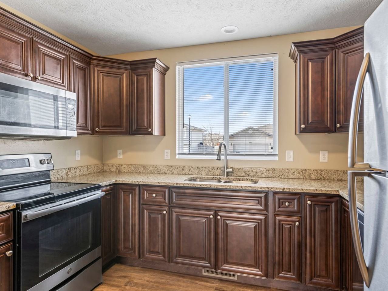 2916 W Arlington St - Photo 3 of 26