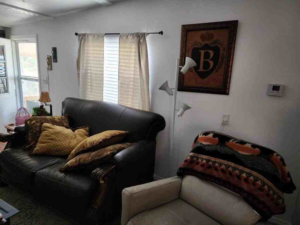 201 Autumn Trl - Photo 2 of 17