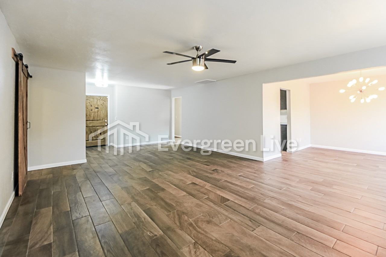 13341 Nw 84th St - Photo 3 of 19