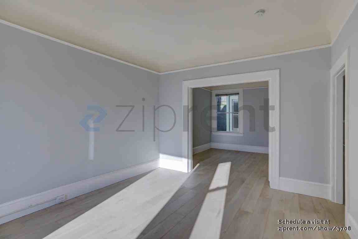 1124 Kearny St - Photo 2 of 19