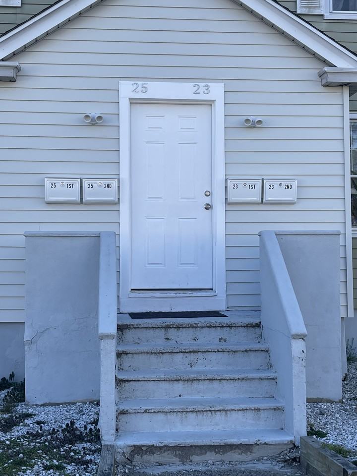 23 25 Rockingham St #25-2ndFL - Photo 5 of 27