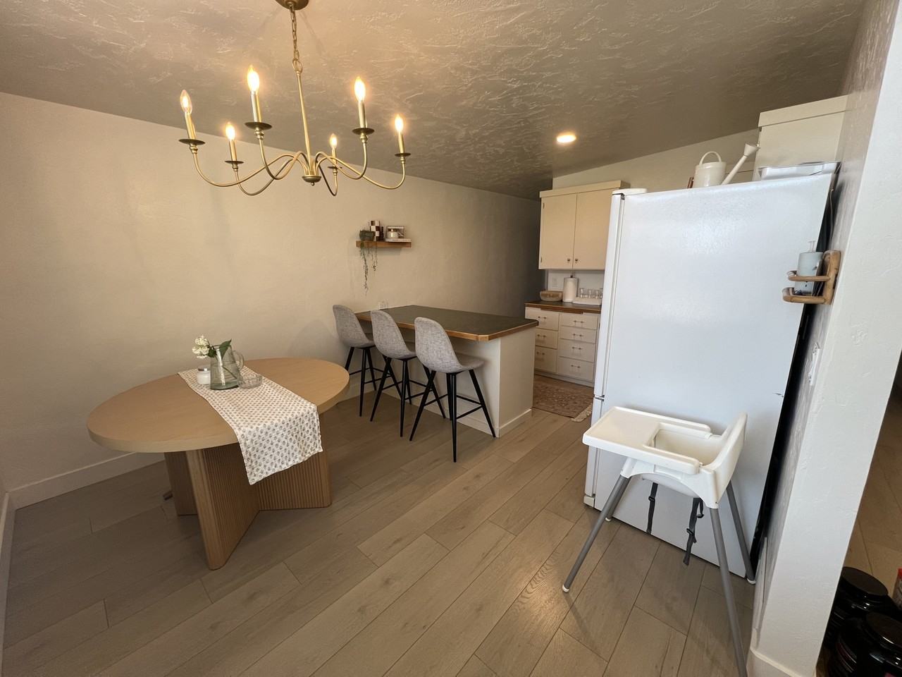 1451 Lynnwood Ave #NA - Photo 3 of 19